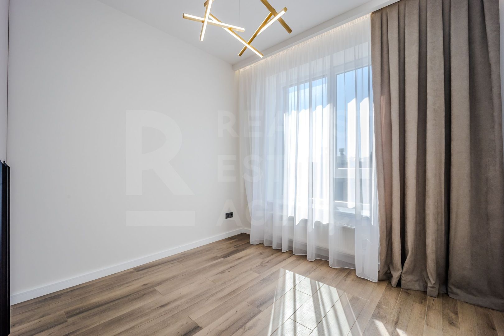 Vânzare apartament 2 camere 65 mp, str. Durlești - Poză 7
