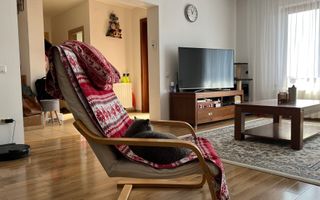 Casă spațioasă într-o zonă cu priveliște deosebită, Dambul Rotund - Poză 2