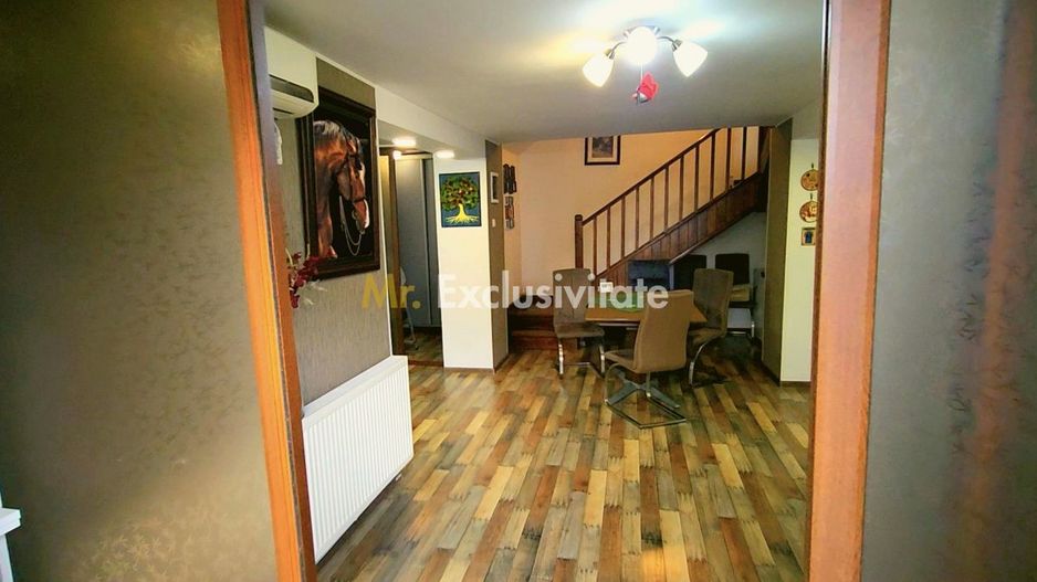 Vila 290mp + 4 spatii comerciale/chiriasi /depozitare, teren 1401 mp, acces DN1 - Poză 8