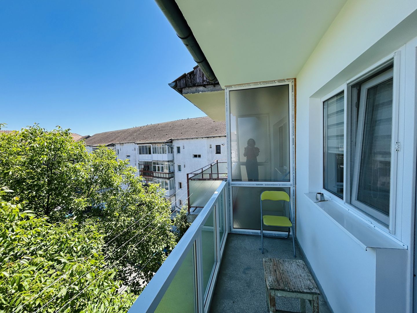 Apartament decomandat, cu 3 camere, 2 bai, 2 balcoane - Zona Strand - Poză 21