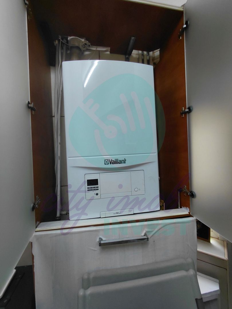 Interbelic 1934 | 4 camere, 4 balcoane, centrala | Piata Sf. Stefan - Poză 25