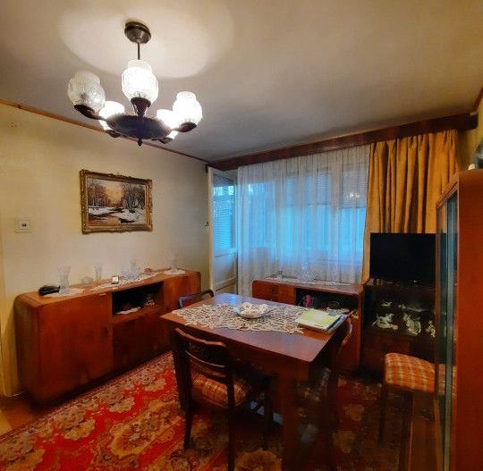 Apartament 3 camere, semidecomandat, central, Campina - Poză 1