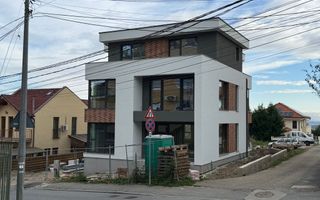 Oportunitate de investitie! Spatiu in proximitatea Grand Hotel Italia! - Poză 1