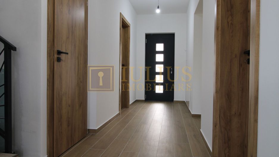 Casa zona Lunei, 5 camere + 3 bai, centrala proprie, rezidential sau birouri ! - Poză 6
