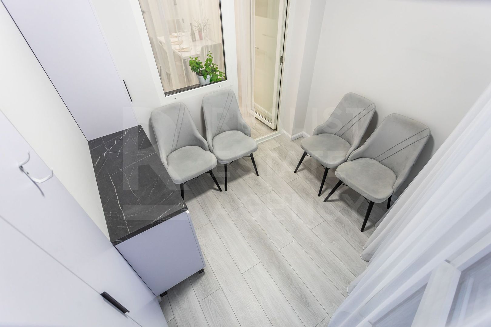 Vânzare , apartament, 3 camere, bd. Mircea cel Bătrân Ciocana - Poză 4