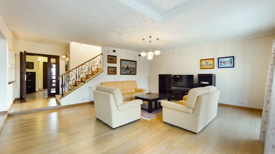 Vilă 6 camere zona Tabacovici - Poză 11