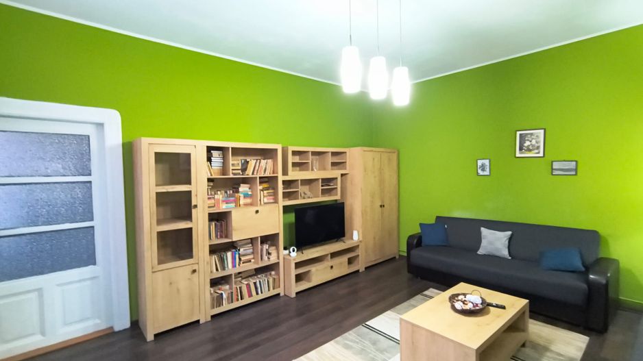 Apartament central, 2 camere, centrala gaz. 390 E/lună. Comision 0 - Poză 3
