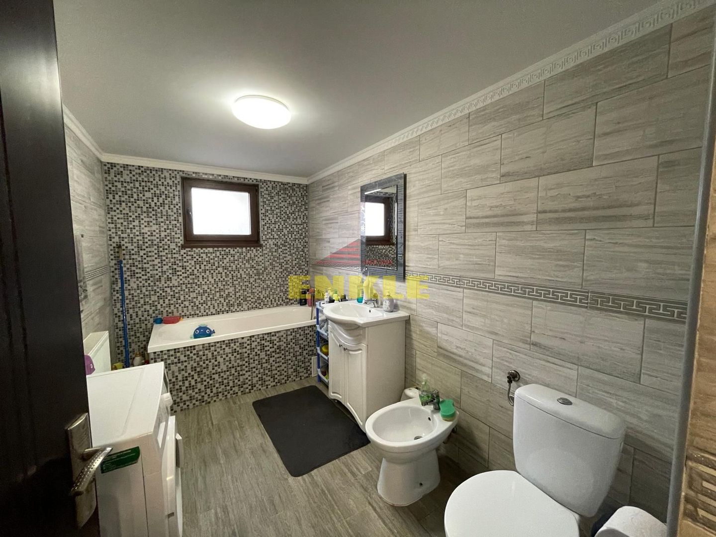 Casă de vânzare P+M– 4 camere, teren generos – 132.000€ negociabil - Poză 9