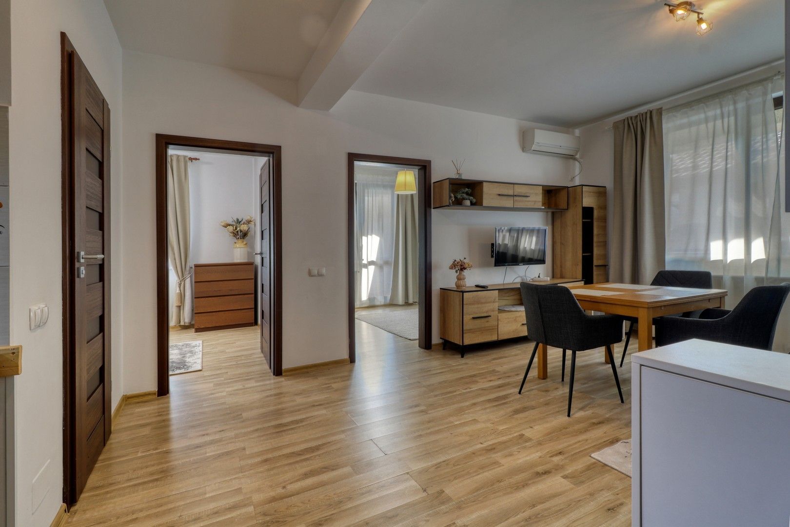 Apartament 3  camere si curte mare - Bucurestii Noi - comision 0 - Poză 1