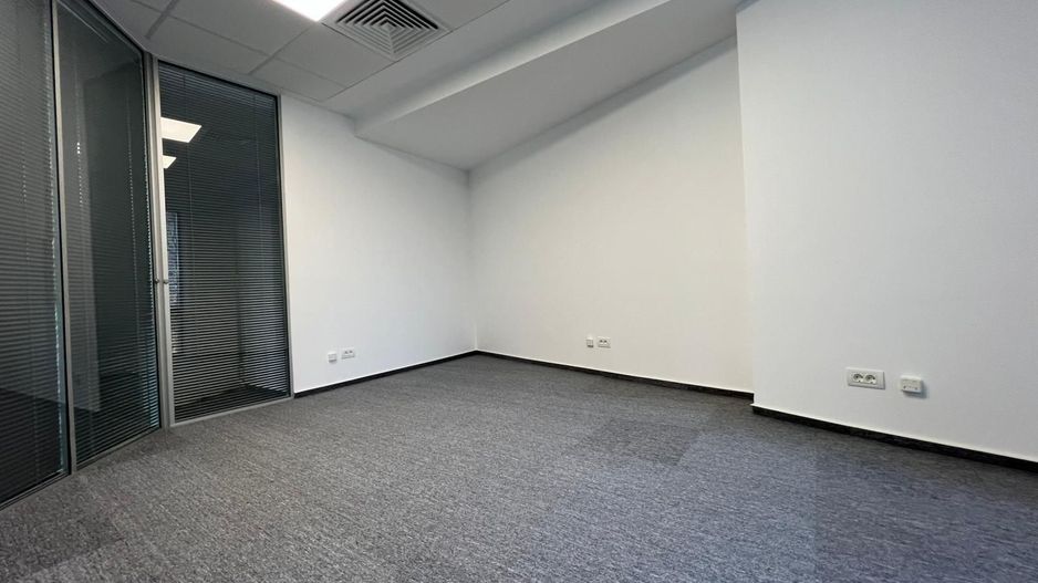 Comision 0 Spațiu birouri 140 mp, luminos, lift și recepție Bd. Dacia - Poză 4
