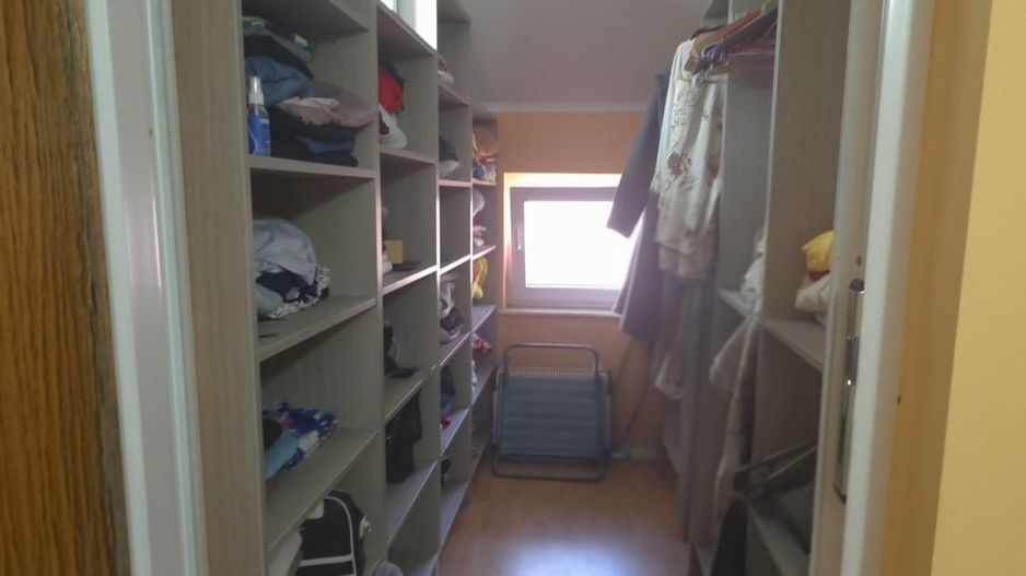 Casa langa Blue Sky cu panouri solare, garaj si terasa mare - Poză 6