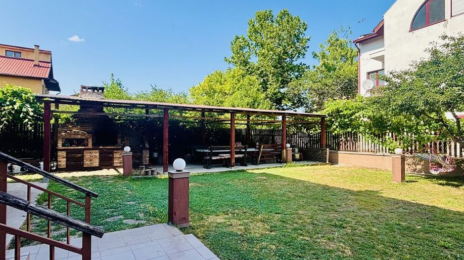 Vilă de închiriat D+P+1+M, Ovidiu cartier rezidențial Ovidiu Sud - Poză 1