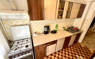 Apartament cu 4 Camere, Etaj 2, Loc De Parcare, Cetate - Poză 2