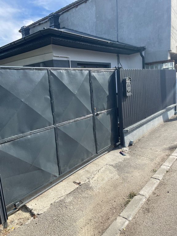Casă la curte Proprietar vizavi de Carrefour Alexandriei Ildl etc - Poză 12