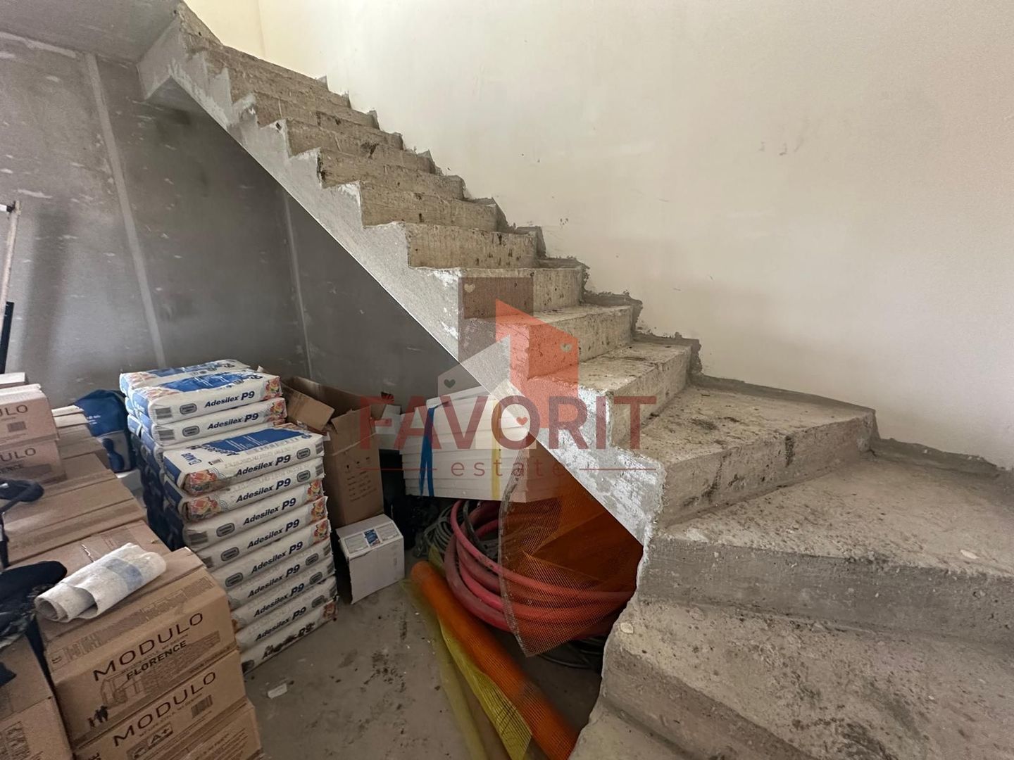 Triplex in Sacalaz |  Finisaje premium | 3 camere | Asfalt | 2 terase - Poză 4