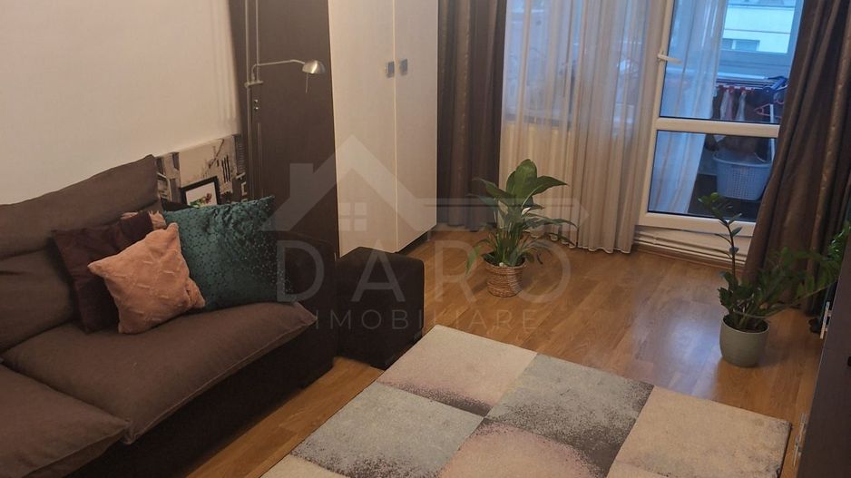 De vânzare apartament cu 3 camere-- 119. 500 EUR - Poză 1