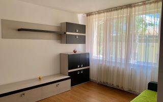 De vanzare apartament cu 2 camere, Zona Pietonalul Unirii, Etaj 1. - Poză 1