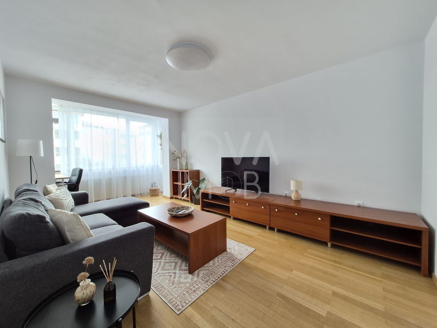 Apartament 3 camere,  Zona Centrala - Bulevardul Milea - Poză 2