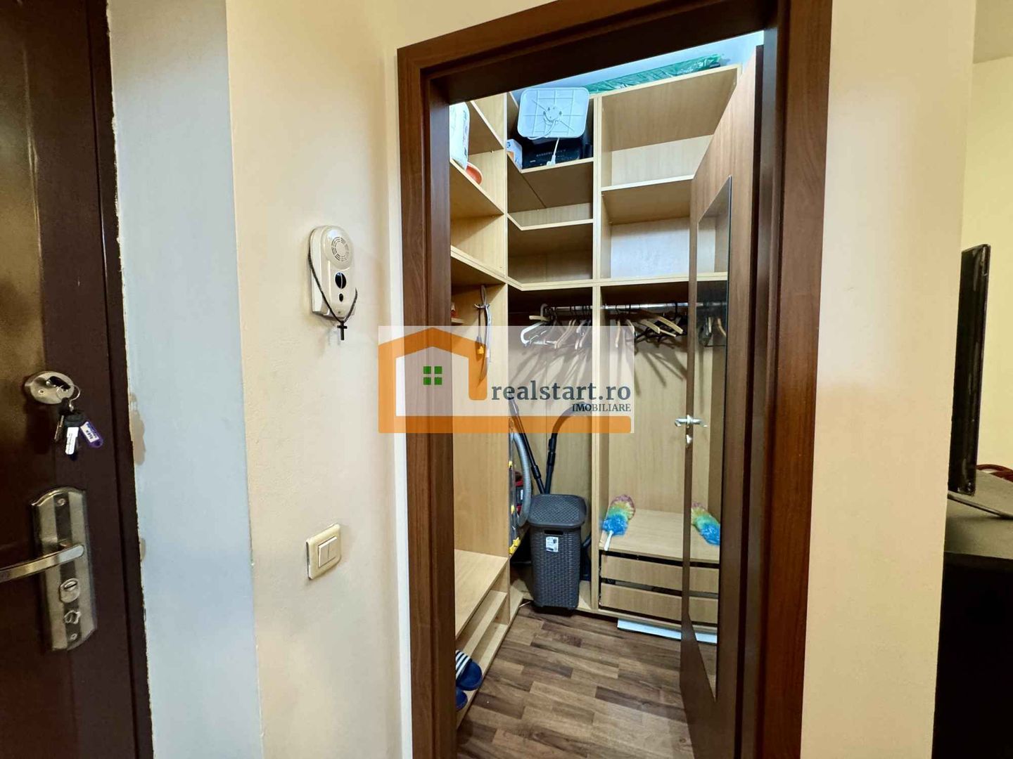 Rasarit de Soare, et8/11, Auchan Titan, disponibil imediat - Poză 13