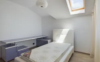 Vilă modernă cu 5 camere în Curtici - Poză 24
