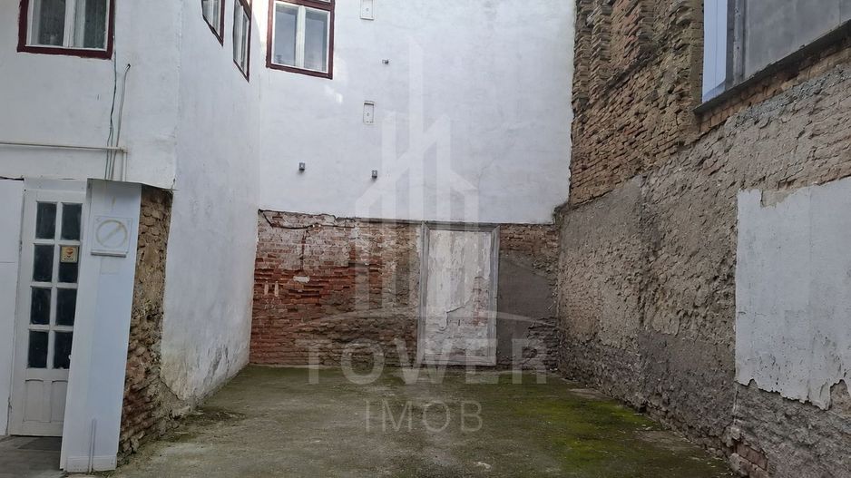 De vânzare teren cu proiect de reconstrucție apartament – zonă centrală - Poză 11