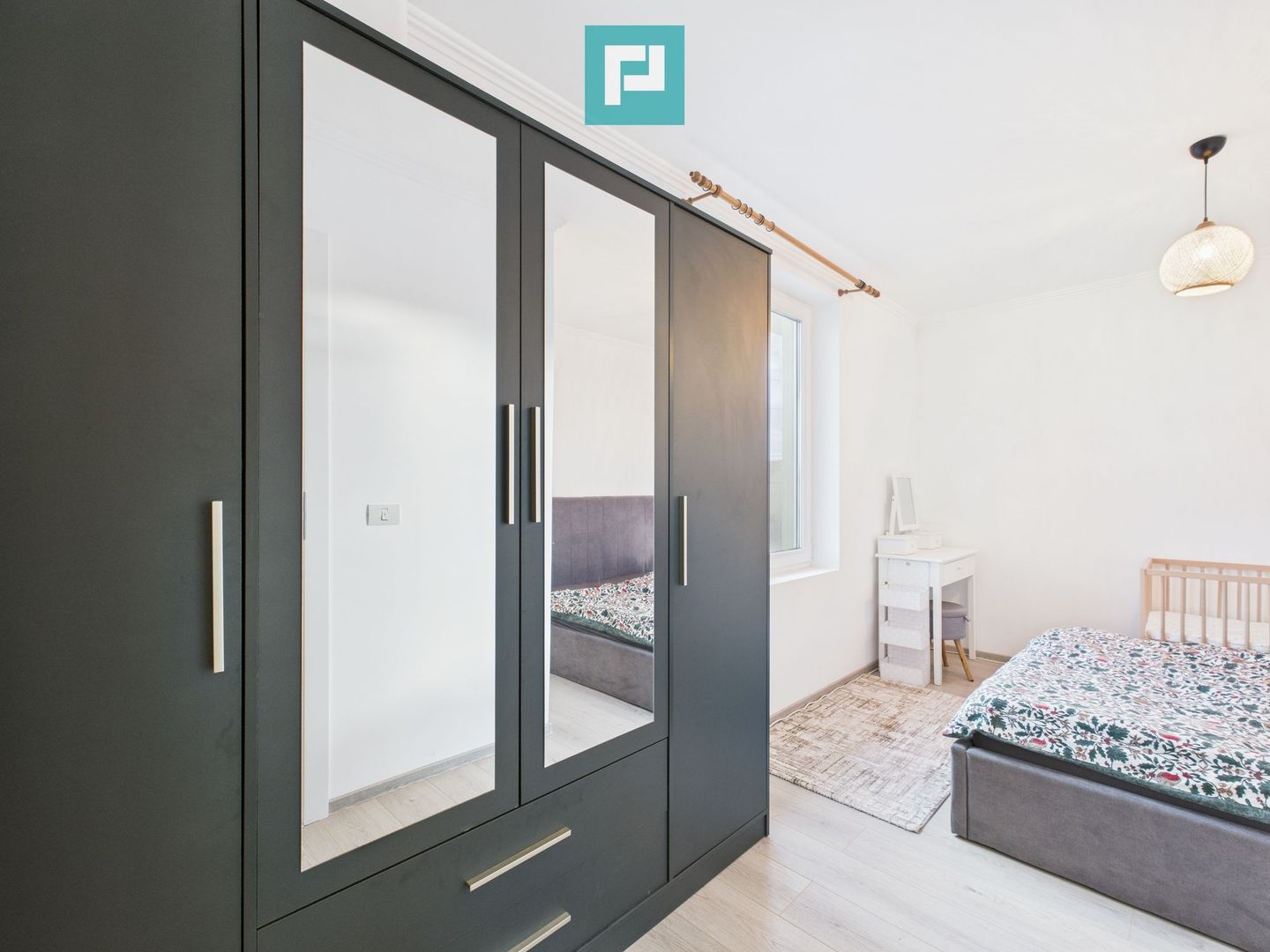 Casă cu 4 camere în Dumbrăvița, langă pădure - Poză 21