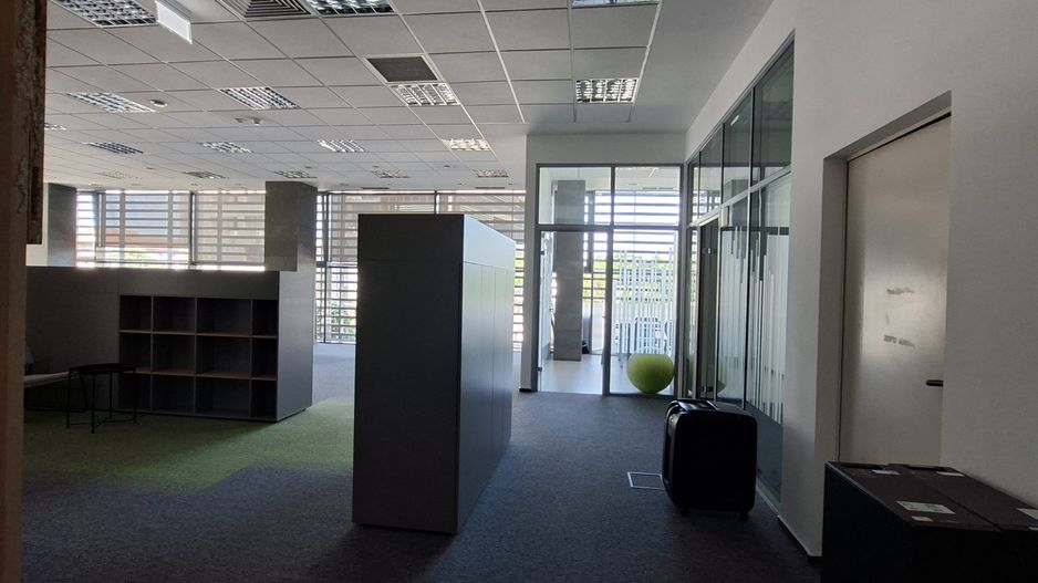 Spatiu pentru birou 258mp - Piata 700 - Poză 18