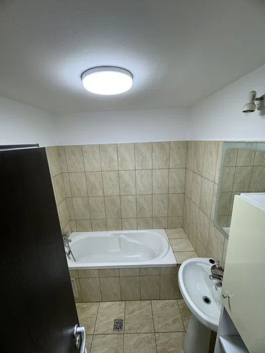 Vând Apartament 2 Camere Decomandat în Bloc Nou (2012) - Poză 4