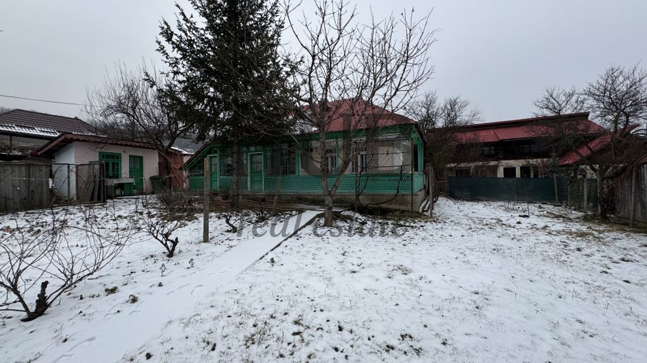 casa batraneasca situata in Hemeius - de vanzare - Poză 4