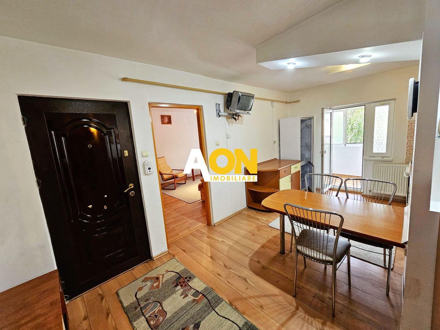 Apartament 3 camere, et.1, cu parcare si boxa, cartier Tolstoi - Poză 12