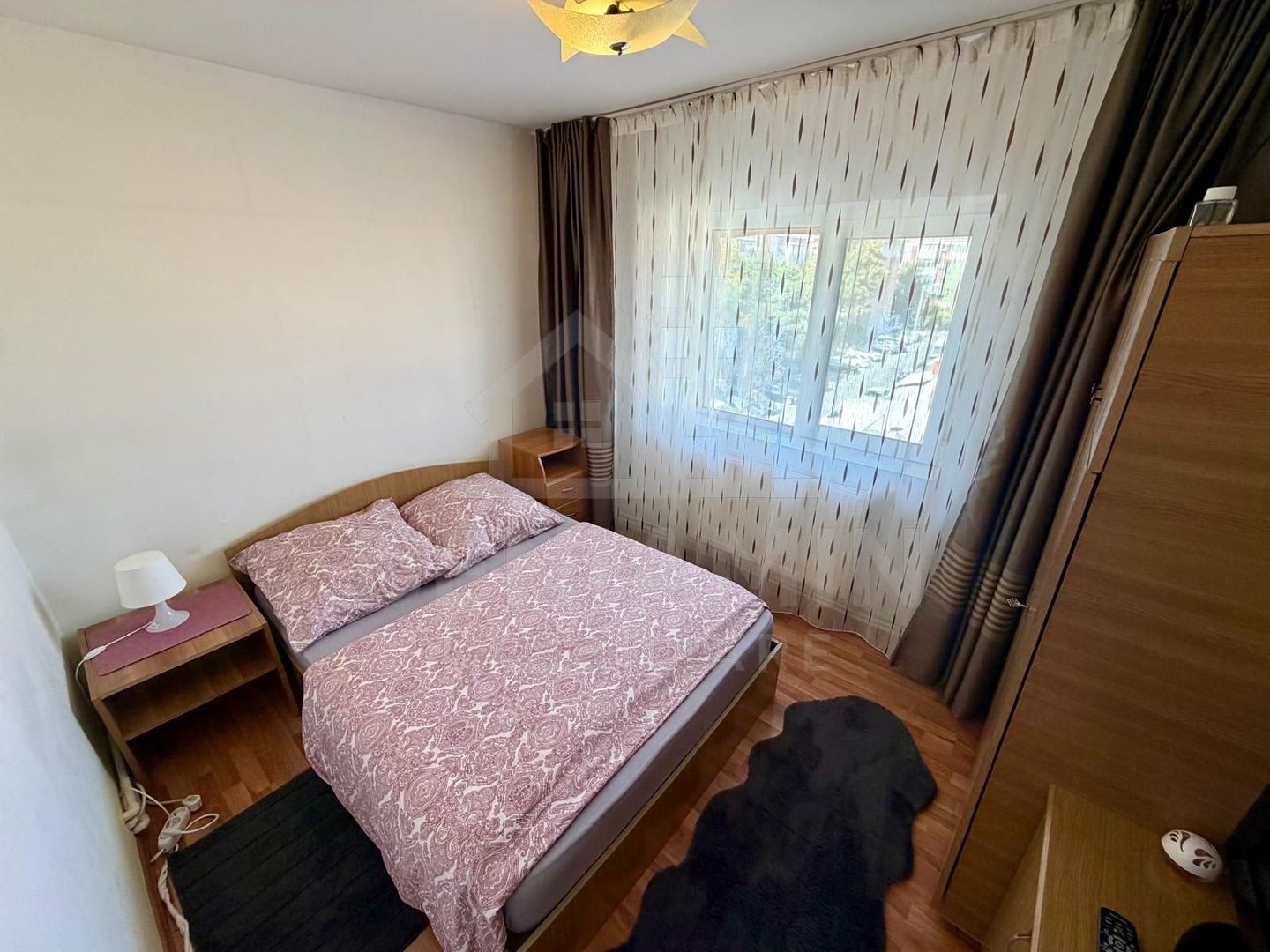 Apartament doua camere - centrala termica - Kaufland Craiovita etaj 3 - Poză 3
