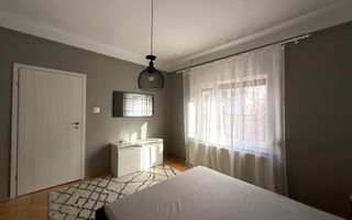 Central, 2 camere, curte, centrala proprie, pet-friendly. - Poză 3