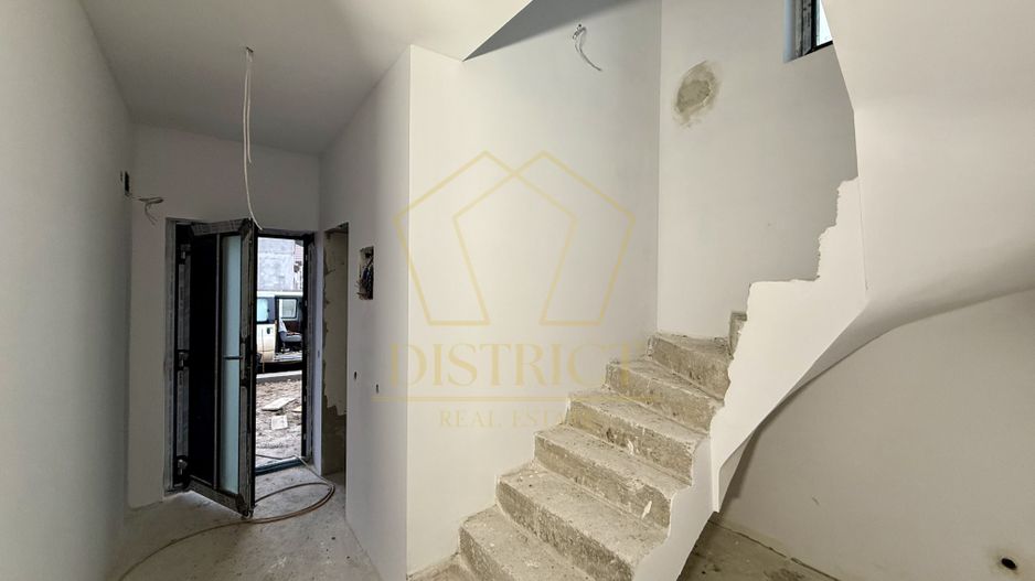 Duplex cu perete dublu cu toate utilitatile | Sanandrei - Poză 8