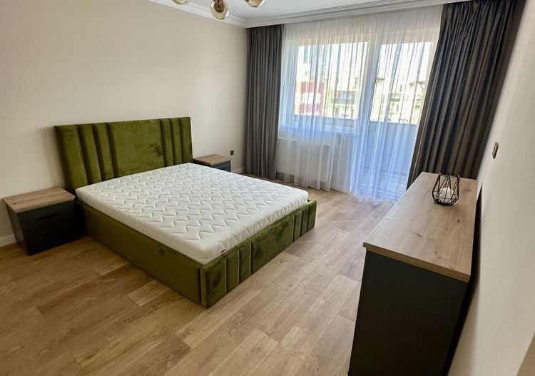 Apartament de vanzare 3 camere decomanda, balcon, parcare - Poză 4