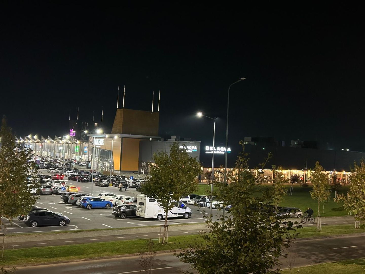 Inchiriere apartament 3 camere cu terasa de 50 mp Kasper - Poză 3