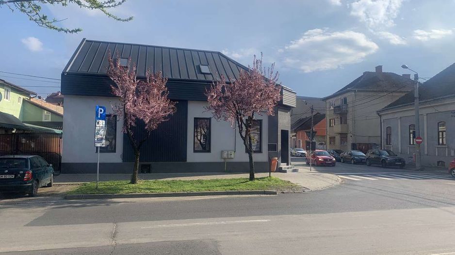 Spațiu comercial, Central, Martirilor Deportați colț Iului Maniu - Poză 2