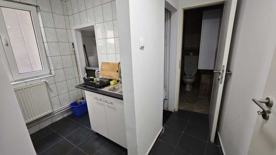Închiriez apartament 3 camere, Unirii, plan B, centrală proprie - Poză 5