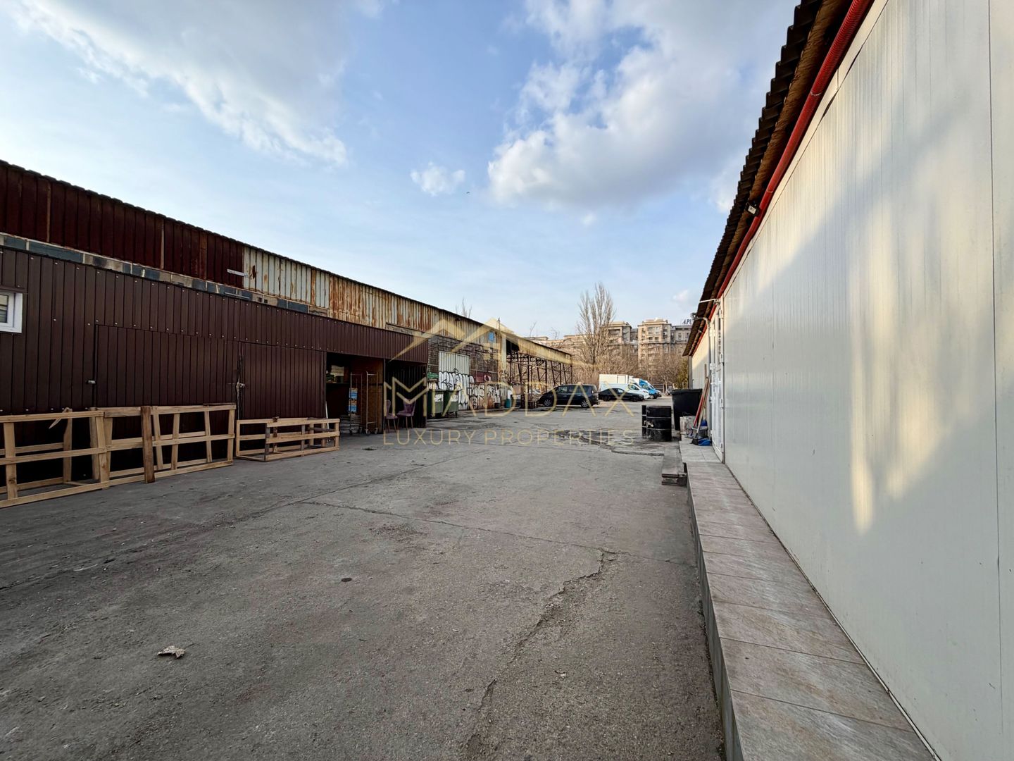 Spatiu Comercial  *731mp* / VAD stradal 31m / 19 locuri de parcare // Unirii - Poză 37