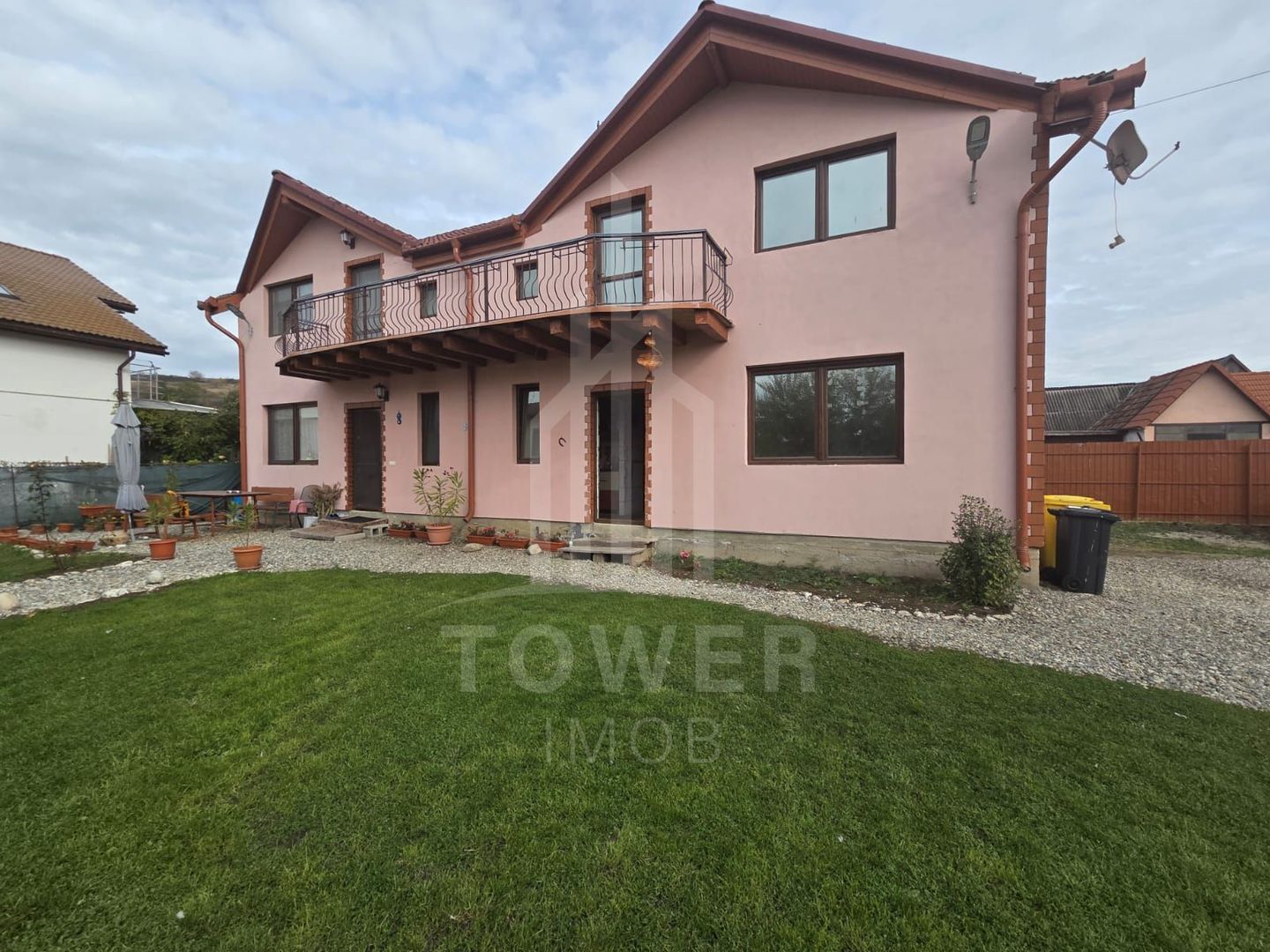 Apartament la casă de vânzare | Șura Mare - Exclusivitate - Poză 1