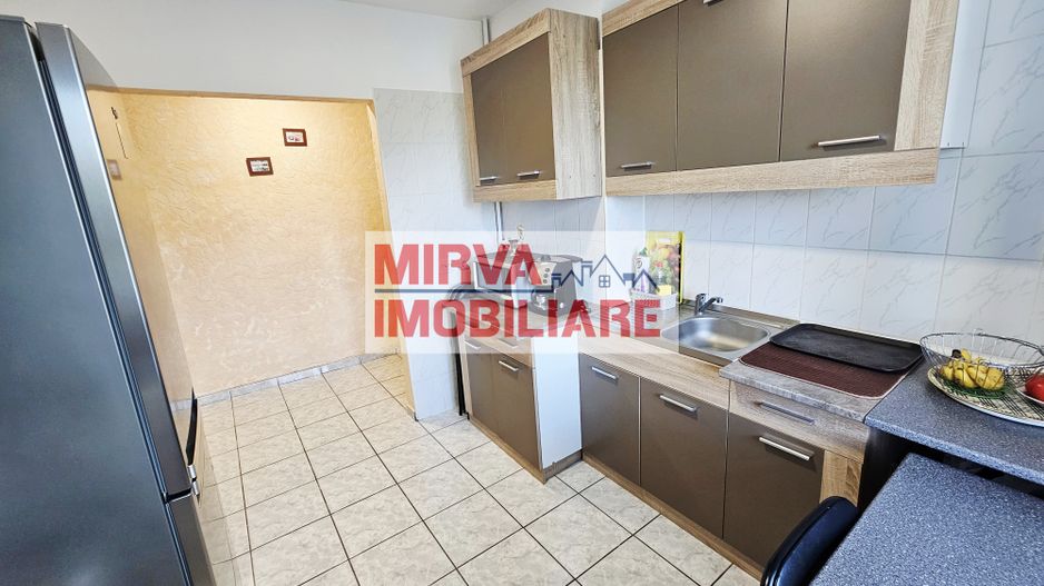 Apartament 3 camere, mobilat și parțial utilat, grad seismic 1, Nord - Poză 6
