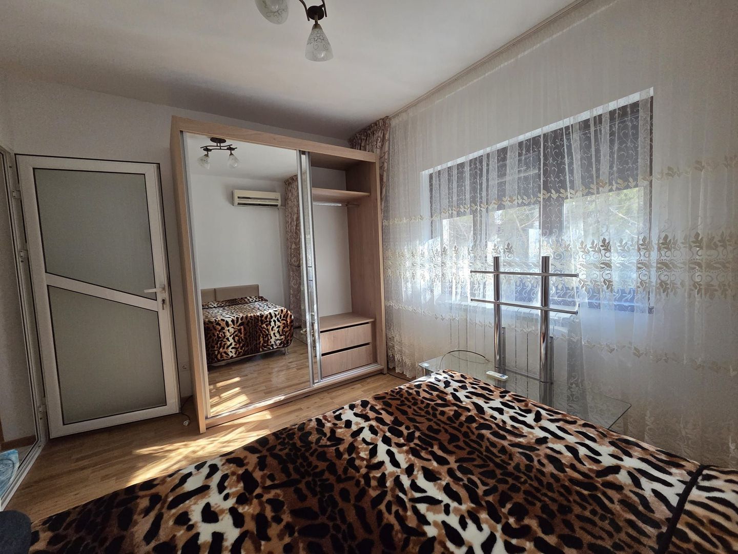Apartament 2 camere, etaj 1, zonă excelenta - Poză 9