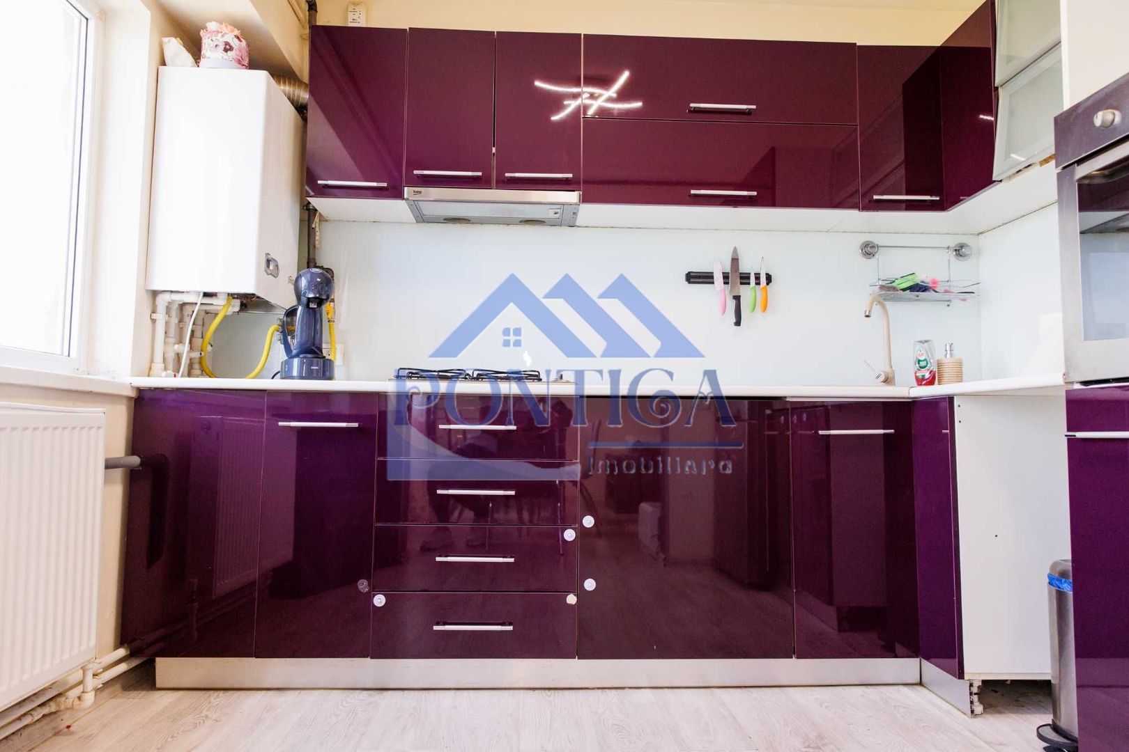 Vand apartament cu 3 camere decomandat ,confort 0,zona Brotacei - Poză 6