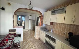 Apartament 2 Camere de vanzare - Zona de sus - Poză 3