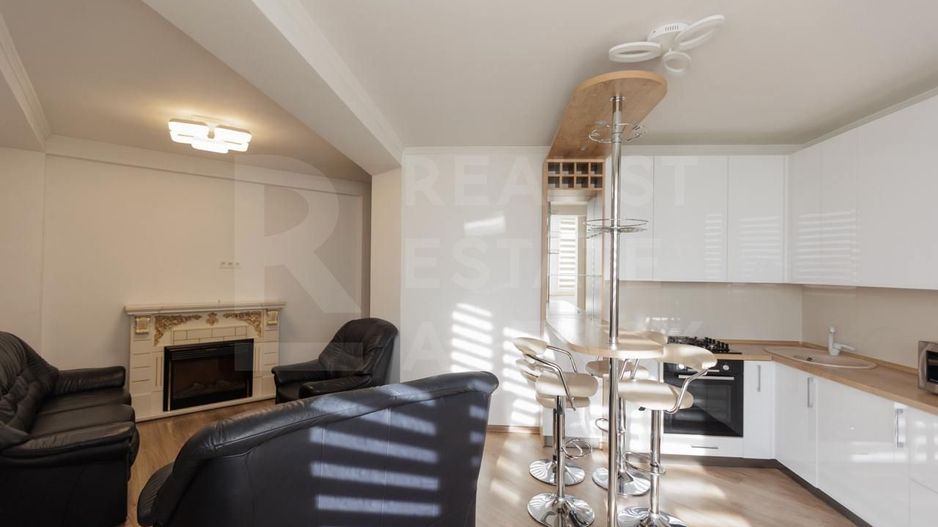 Vânzare, apartament, 2 camere , str. Alba Iulia, Buiucani - Poză 1