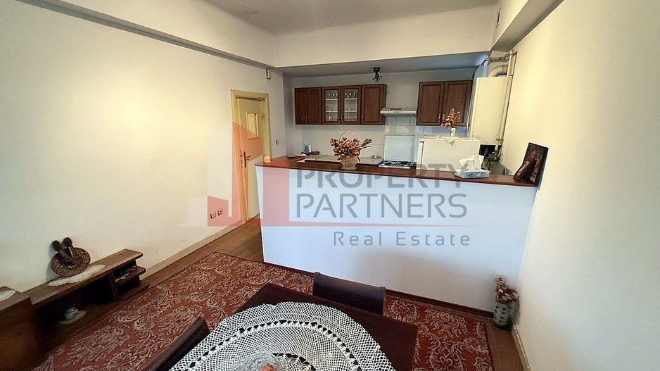 Apartament 3 camere, Bd. Carol I, vizavi de Hotel Montana, centrul Sinaiei - Poză 11
