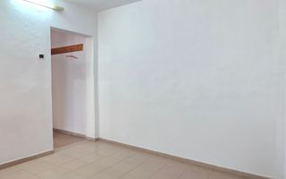 Apartament cu 3 camere, fost cabinet medical, parter, zona CUZA VODĂ; - Poză 3