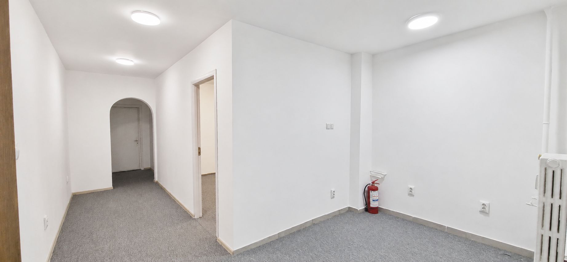 Spatiu comercial/birou 32 mp parter Tatarasi 56000 euro - Poză 2