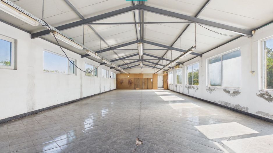 Spațiu industrial de 230mp utili în Aradul Nou - Poză 2