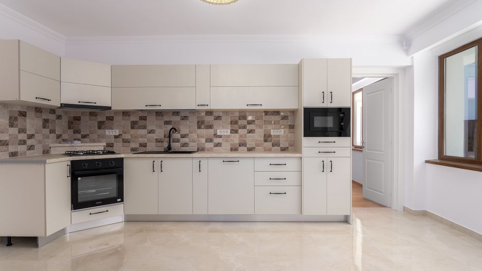 Vilă de inchiriat renovata recent, 1000 mp teren,  terasa de vara - Poză 4