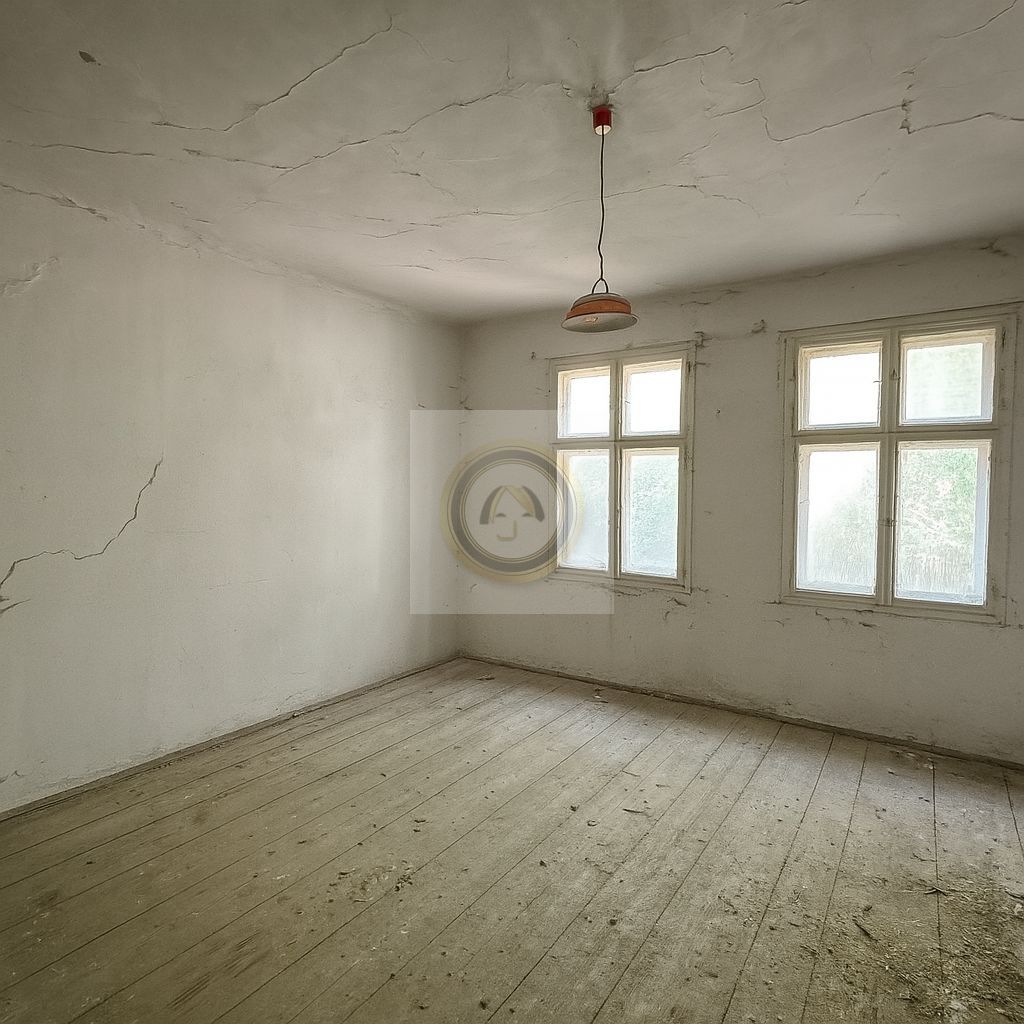 Teren și casă de vânzare în Miercurea Ciuc, zona L1u (strada Leliceni) - Poză 4